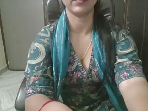 Snapshot of Adaa7 chatting on 05/26/26, 05:33 Adaa7 online show from 05/26/26, 05:33