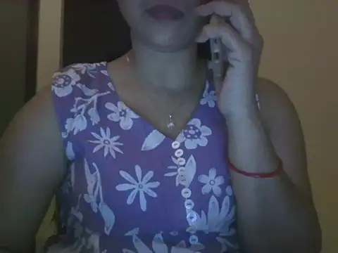Snapshot of Adaa7 chatting on 04/28/26, 10:41 Adaa7 online show from 04/28/26, 10:41