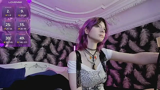 Ashley Veil online show from 04/13/26, 08:46