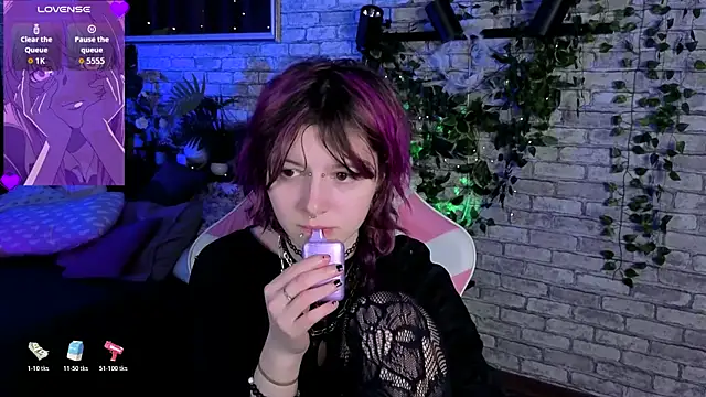 Ashley Veil online show from 05/19/26, 08:49