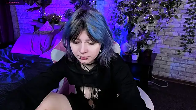 Ashley Veil online show from 03/03/26, 08:16