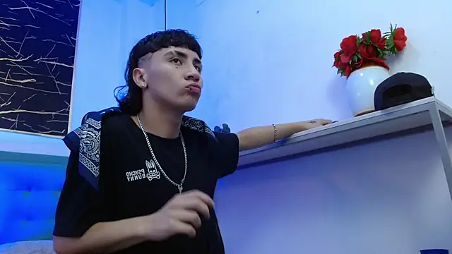 XanderGrey8 online show from 02/09/26, 07:34