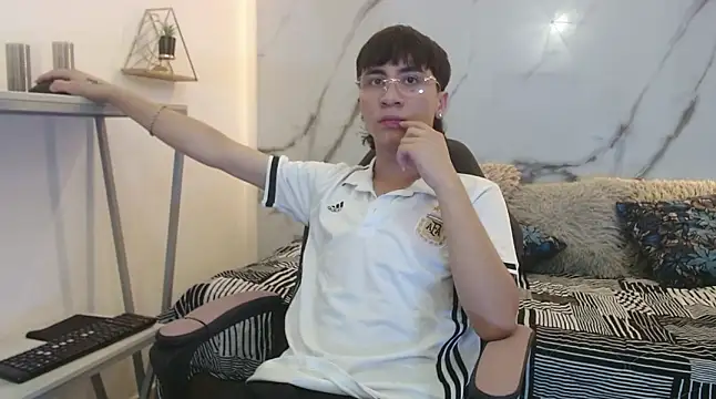 XanderGrey8 online show from 04/13/26, 07:18