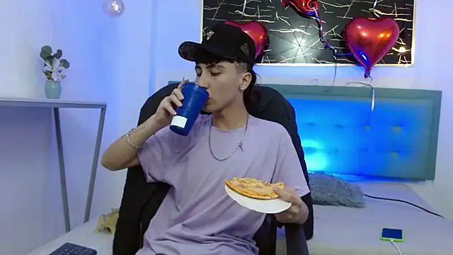 XanderGrey8 online show from 02/16/26, 08:18