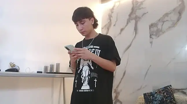 XanderGrey8 online show from 04/15/26, 07:18