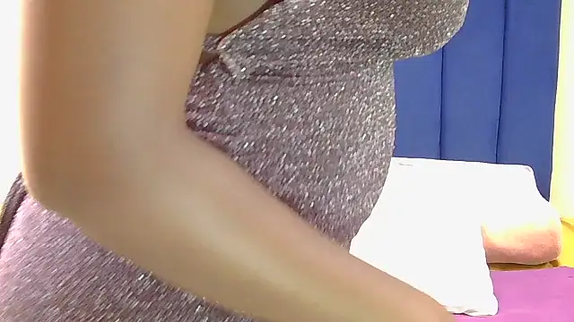 Snapshot of SexyBoobsxX97 chatting on 02/04/26, 11:27 SexyBoobsxX97 online show from 02/04/26, 11:27