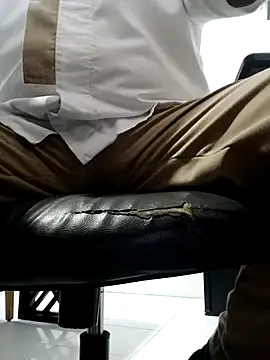 Antony-5045 online show from 04/12/26, 11:30