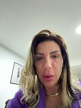 Snapshot of Missolevelvet chatting on 02/21/26, 10:45 Missolevelvet online show from 02/21/26, 10:45