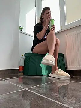 Missolevelvet online show from 03/25/26, 09:19