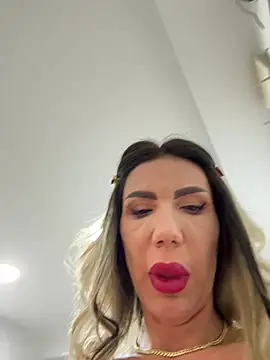 Snapshot of Missolevelvet chatting on 02/20/26, 10:01 Missolevelvet online show from 02/20/26, 10:01