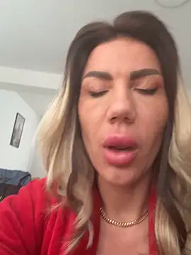 Snapshot of Missolevelvet chatting on 02/21/26, 10:06 Missolevelvet online show from 02/21/26, 10:06