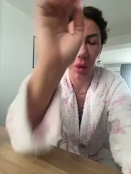 Snapshot of Missolevelvet chatting on 02/23/26, 07:31 Missolevelvet online show from 02/23/26, 07:31