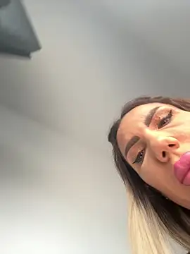 Snapshot of Missolevelvet chatting on 02/16/26, 10:47 Missolevelvet online show from 02/16/26, 10:47