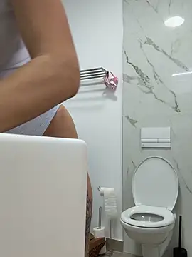 Snapshot of Missolevelvet chatting on 02/12/26, 10:04 Missolevelvet online show from 02/12/26, 10:04