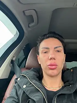 Snapshot of Missolevelvet chatting on 01/19/26, 01:37 Missolevelvet online show from 01/19/26, 01:37