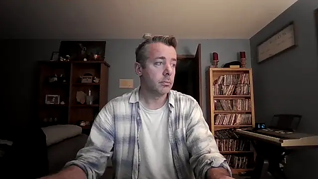 chrisw8140 online show from 02/25/26, 12:11