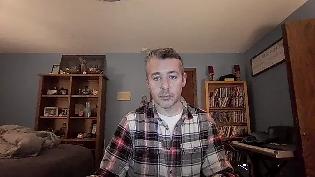 chrisw8140 online show from 02/15/26, 03:51