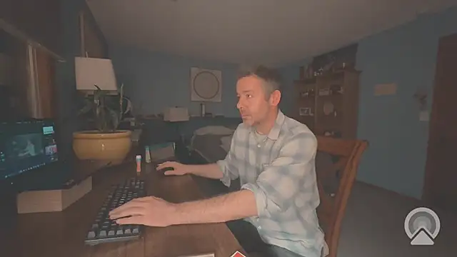 chrisw8140 online show from 04/28/26, 04:06