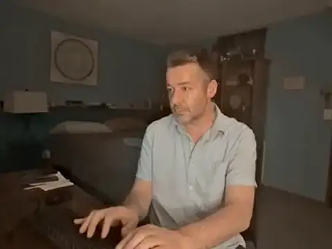 chrisw8140 online show from 05/19/26, 01:21
