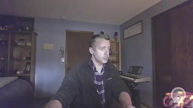 chrisw8140 online show from 04/01/26, 04:26