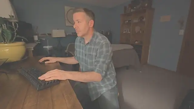 chrisw8140 online show from 05/03/26, 06:29