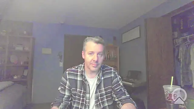 chrisw8140 online show from 04/03/26, 05:36