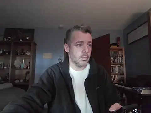 chrisw8140 online show from 02/07/26, 06:49