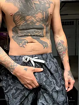 Snapshot of brngitdwn chatting on 01/14/26, 01:53 brngitdwn online show from 01/14/26, 01:53