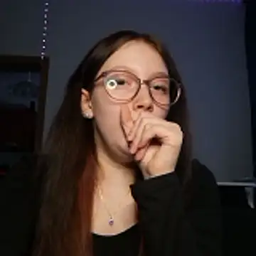 Snapshot of YoungLisaa18 chatting on 01/13/26, 03:05 YoungLisaa18 online show from 01/13/26, 03:05