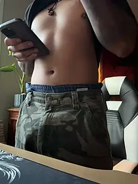 JoeyBlazy online show from 04/24/26, 02:57