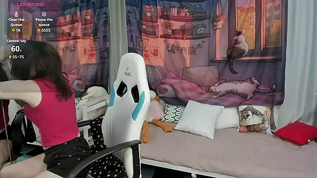 Snapshot of KiraDuvall chatting on 02/27/26, 06:30 KiraDuvall online show from 02/27/26, 06:30