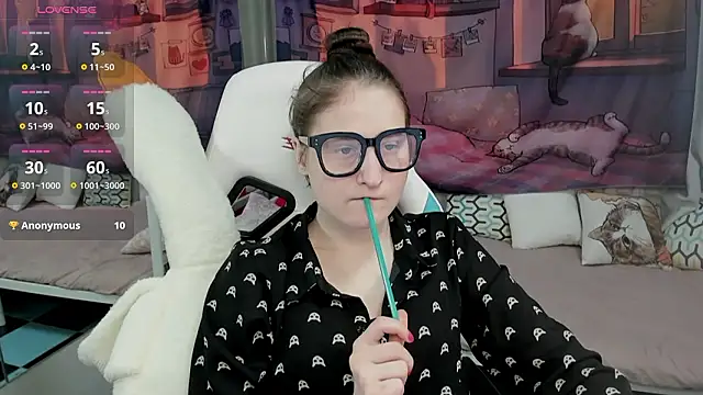 Snapshot of KiraDuvall chatting on 02/12/26, 03:56 KiraDuvall online show from 02/12/26, 03:56