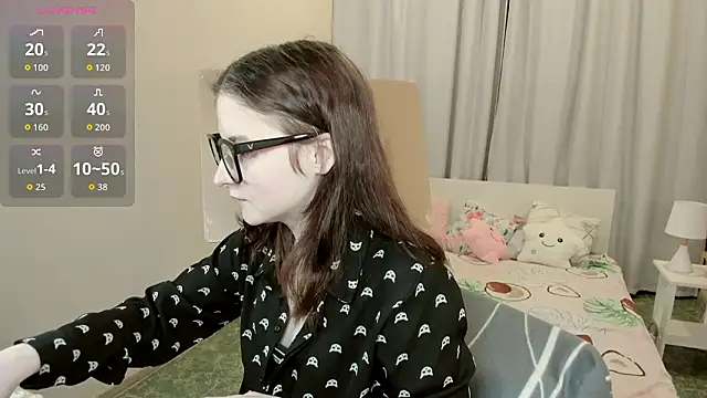 Snapshot of KiraDuvall chatting on 02/06/26, 04:58 KiraDuvall online show from 02/06/26, 04:58