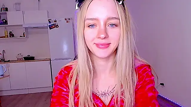 Snapshot of sailormoon666_ chatting on 02/18/26, 02:20 sailormoon666 online show from 02/18/26, 02:20