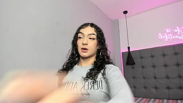 scarletcherry18 online show from 05/29/26, 03:56