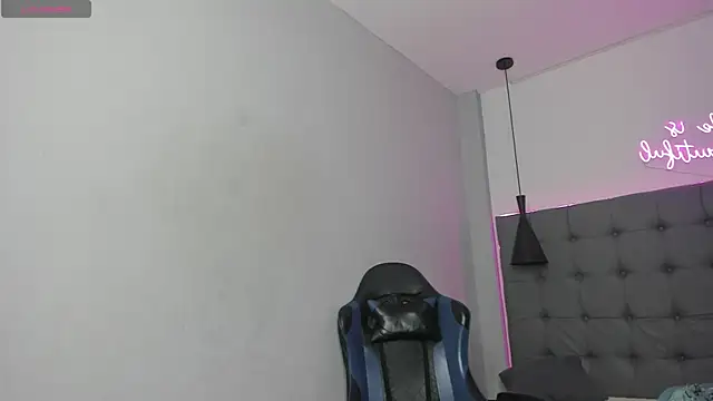 scarletcherry18 online show from 05/10/26, 03:54