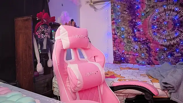 Snapshot of 25sweetlilbunny chatting on 02/24/26, 04:13 25sweetlilbunny online show from 02/24/26, 04:13