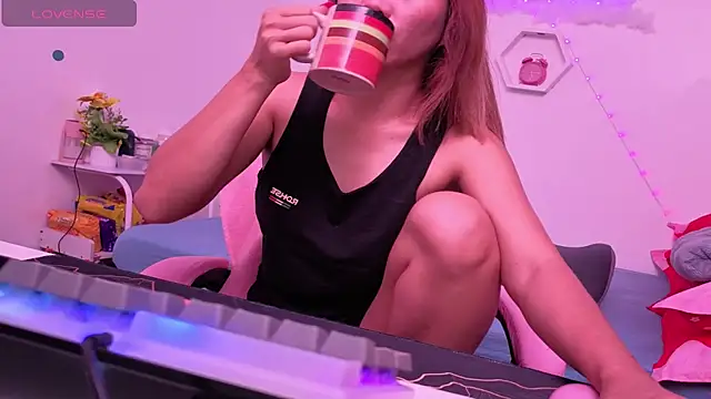 25sweetlilbunny online show from 05/16/26, 12:37