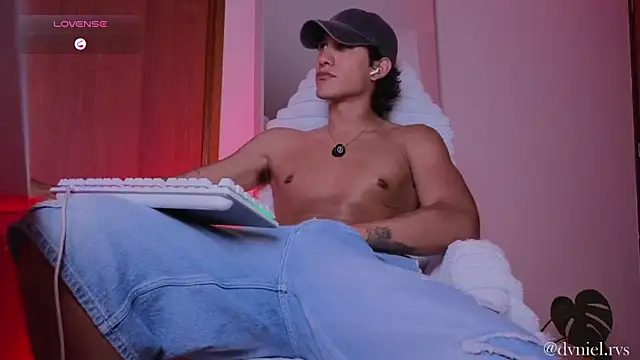 emilio rivs online show from 05/30/26, 12:17