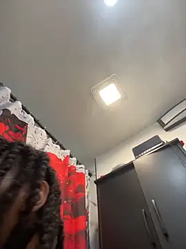 Snapshot of Mellyj053 chatting on 03/25/26, 06:40 Mellyj053 online show from 03/25/26, 06:40