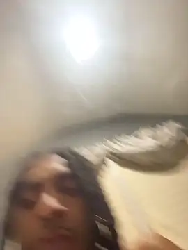 Snapshot of Mellyj053 chatting on 04/12/26, 08:39 Mellyj053 online show from 04/12/26, 08:39