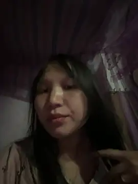 Charlotte-ee online show from 03/04/26, 06:32