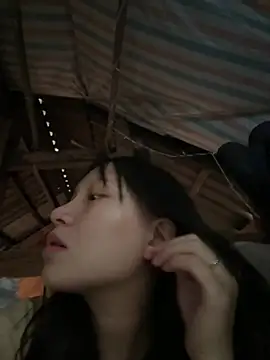 Charlotte-ee online show from 03/10/26, 07:34