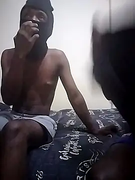 Snapshot of FINEBABYWOLF chatting on 03/27/26, 07:04 FINEBABYWOLF online show from 03/27/26, 07:04