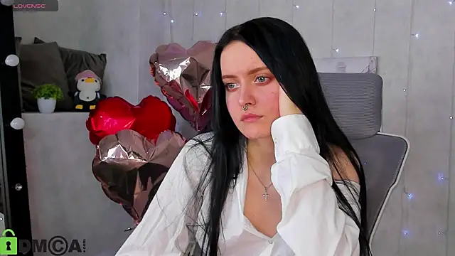 Snapshot of Kessi_Millisis chatting on 02/20/26, 11:28 Kessi Millisis online show from 02/20/26, 11:28