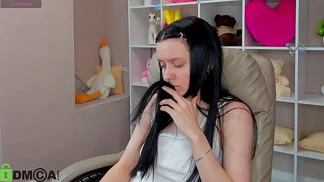 Snapshot of Kessi_Millisis chatting on 02/03/26, 06:40 Kessi Millisis online show from 02/03/26, 06:40