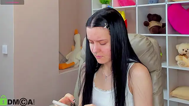 Snapshot of Kessi_Millisis chatting on 02/03/26, 12:32 Kessi Millisis online show from 02/03/26, 12:32