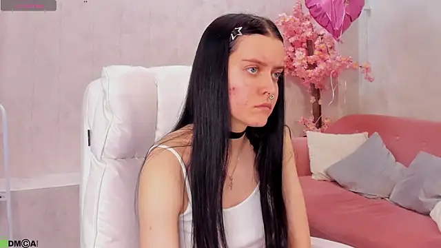 Snapshot of Kessi_Millisis chatting on 02/20/26, 07:32 Kessi Millisis online show from 02/20/26, 07:32