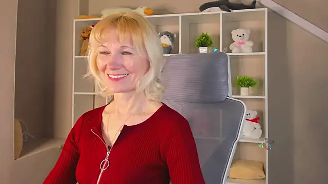 Julie Lucas online show from 04/08/26, 12:12