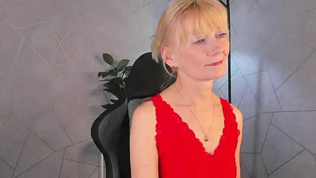 Julie Lucas online show from 05/14/26, 12:07